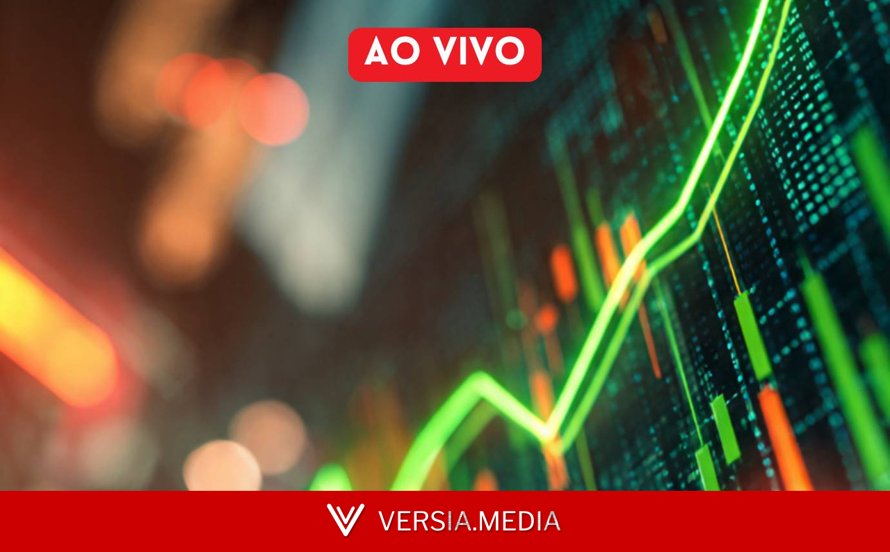 Ibovespa fecha em alta, com dados econômicos; Dólar anda de lado